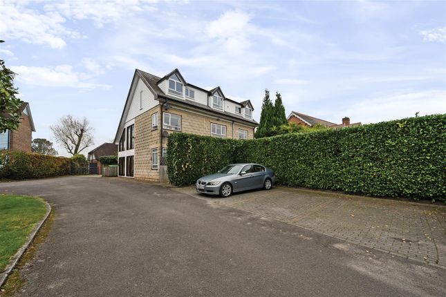 2 bed flat