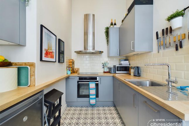 2 bed flat