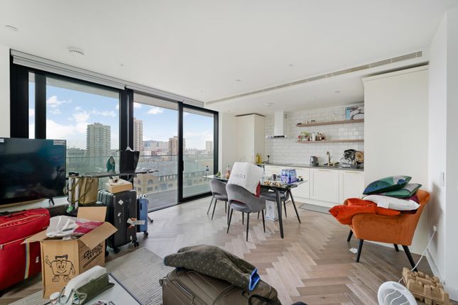 Gauging Square, London, E1W 2 bed apartment for sale