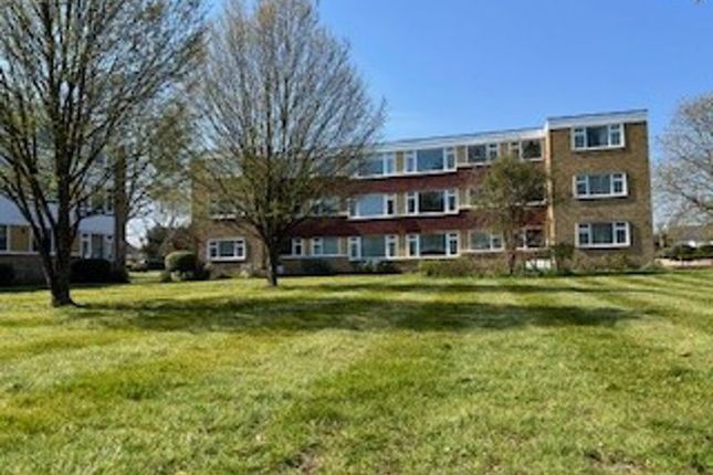 Avenue Road, Epsom 3 bed apartment for sale