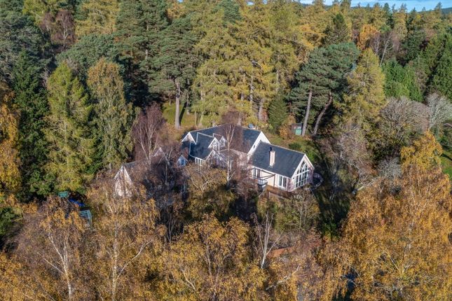 5 bed detached house