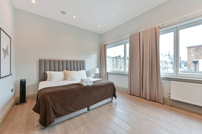 Fulham Road, Fulham Broadway, London... 4 bed flat for sale