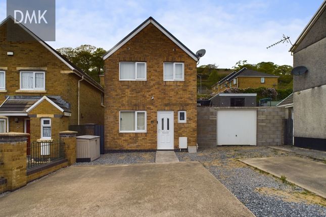 3 bed detached house