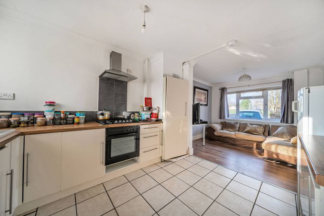 Larch Avenue, Stoughton, Guildford, GU1 5 bed terraced house for sale