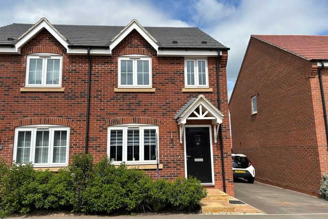 3 bedroom semi-detached house for sale