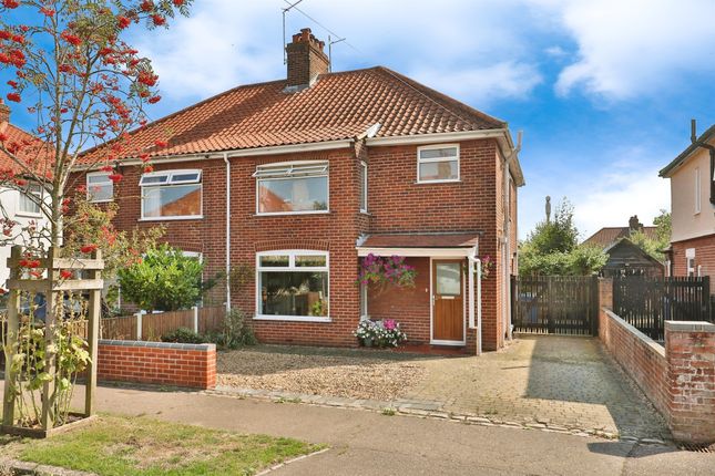 3 bed semi-detached house