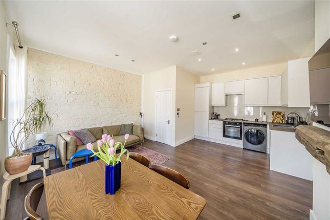 Ashford Road, London NW2 2 bed flat for sale