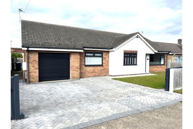 3 bedroom detached bungalow for sale