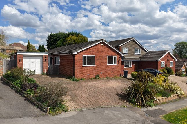 Southfield Drive, Hazlemere, HP15 7HB 3 bed bungalow for sale