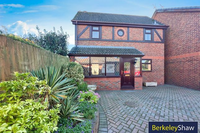 2 bedroom detached house for sale