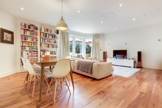 Hodford Road, Golders Green, London 2 bed apartment for sale