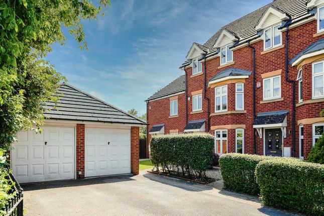 3 bed town house