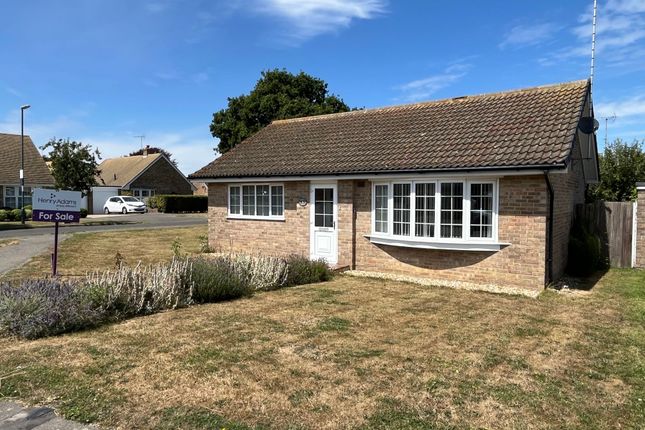 Mornington Crescent, Felpham, PO22 2 bed detached bungalow for sale