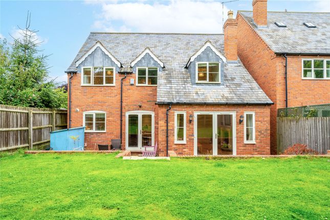 4 bed detached house