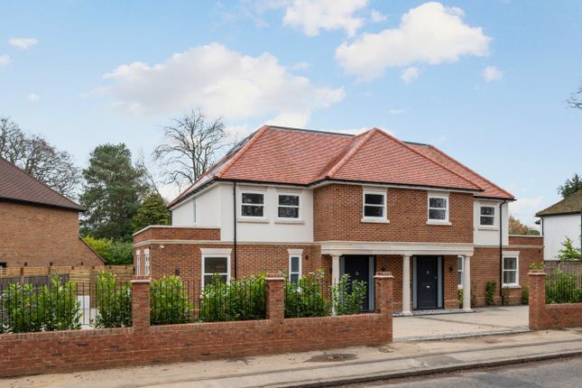 Queens Road, Walton on Thames, KT12 5 bed semi
