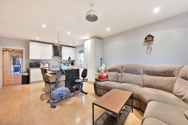 Harrowdene road, Wembley, HA0 2 bed flat for sale