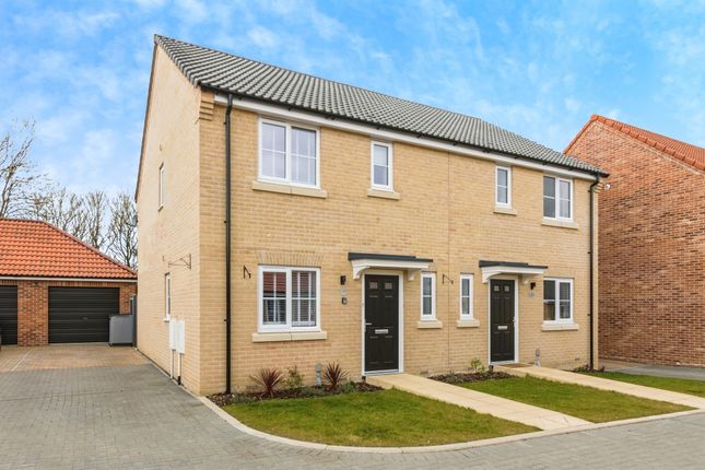 3 bedroom semi-detached house for sale