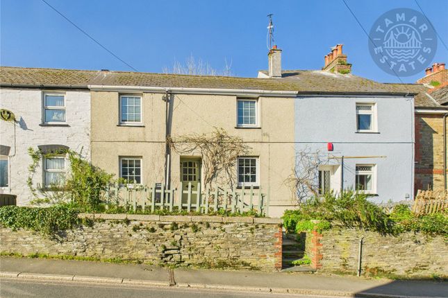 GENEROUS GARDEN. TOWN CENTRE... 4 bed terraced house for sale