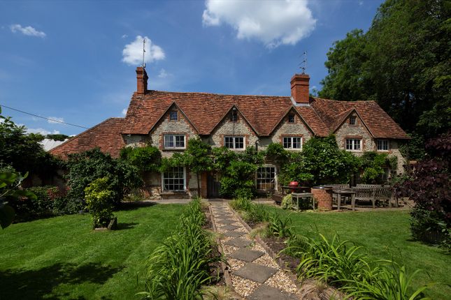 6 bedroom detached house for sale
