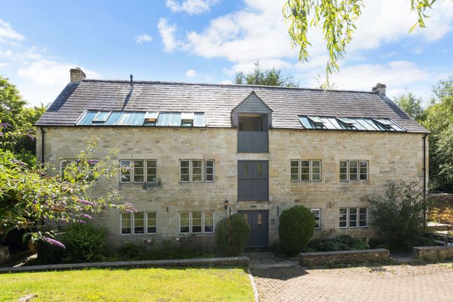 2 bed detached house