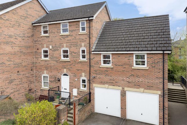 4 bedroom town house for sale
