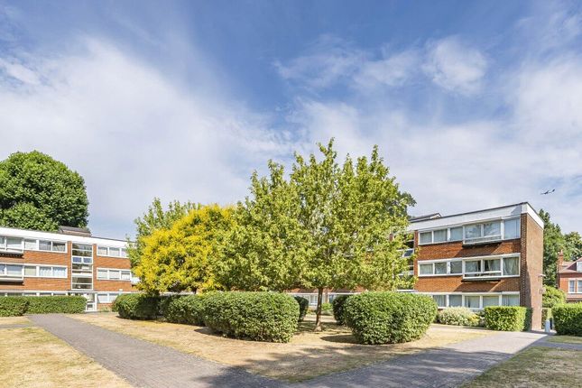 Kings Road, Surrey 2 bed apartment for sale