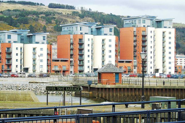 South Quay, Kings Road, Marina, Swansea 2 bed apartment for sale