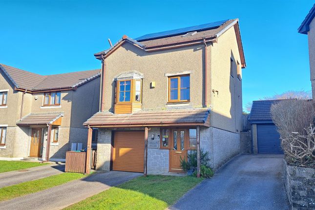 4 bed detached house