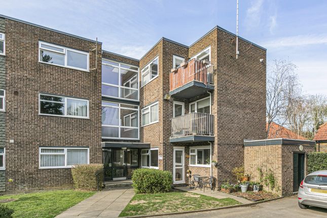 Harpenden AL5 2 bed flat for sale