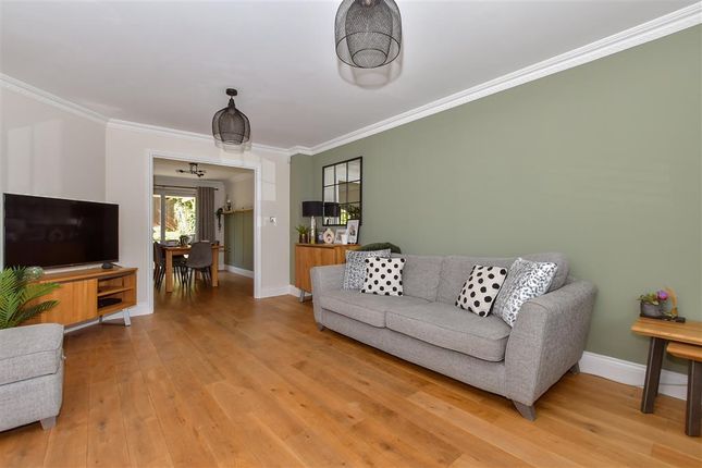 4 bed detached house