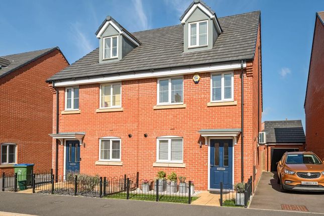 Aylesbury,  Buckinghamshire,  HP18 3 bed semi