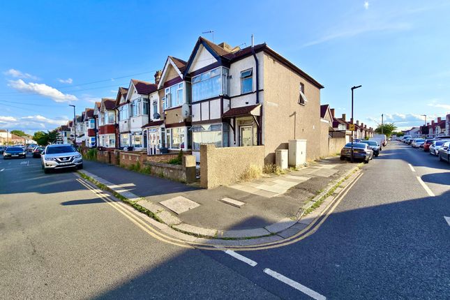 3 bed end terrace house