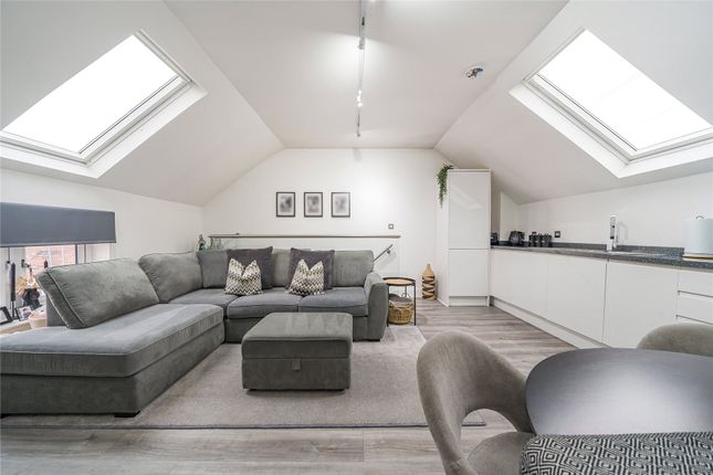 2 bedroom maisonette for sale
