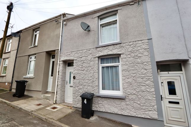 Mount Pleasant, Bedlinog, CF46 2 bed terraced house for sale