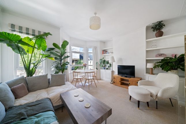 Aslett Street, Earlsfield, SW18 2 bed flat for sale
