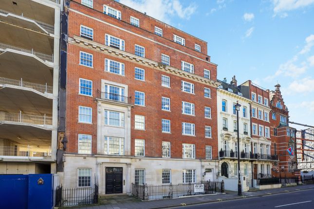 Buckingham Gate, London, SW1E 3 bed apartment for sale