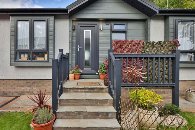 Elvington Lane, Elvington YO41 2 bed park home for sale