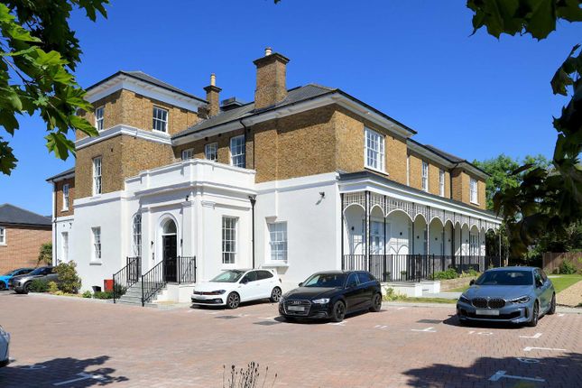 Mobbs Close, Stoke Poges, SL2 2 bed apartment for sale