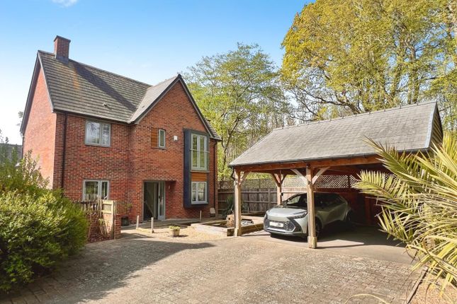4 bed detached house
