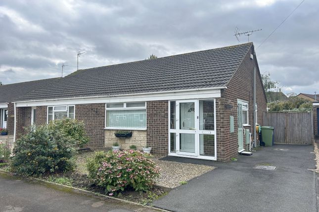 2 bedroom semi-detached bungalow for sale