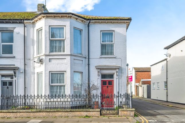 5 bed end terrace house