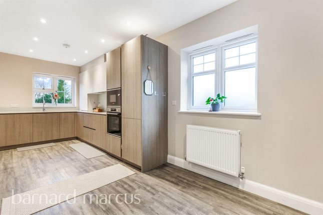 2 bed flat