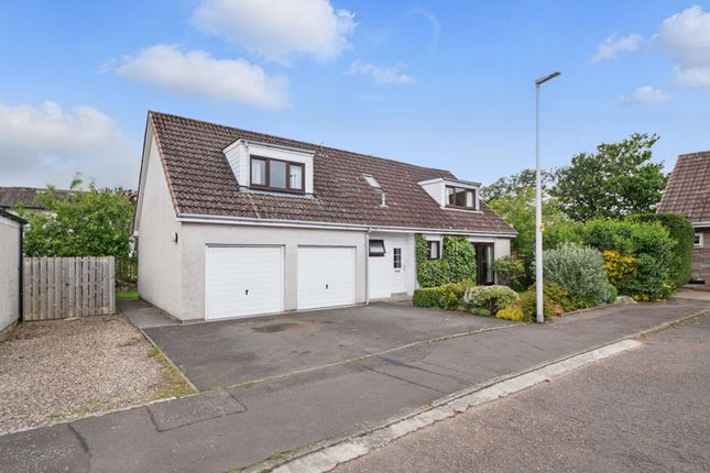 4 bed detached house