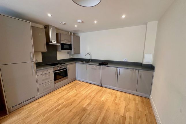 Garden court, Station Road, West Drayton 2 bed apartment for sale