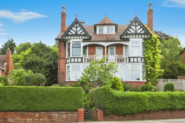 1 bedroom ground floor flat for sale
