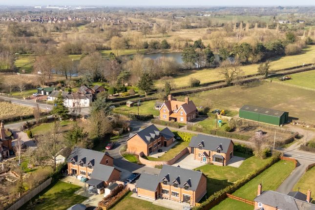 Balterley Green Road, Crewe, CW2 4 bed detached house for sale