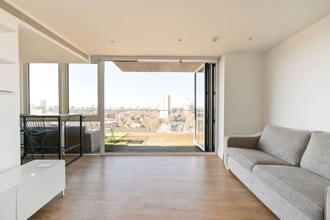 32 Barry Blandford Way, London E3 1 bed flat for sale