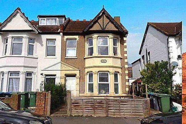 District Road, Wembley 1 bed apartment for sale