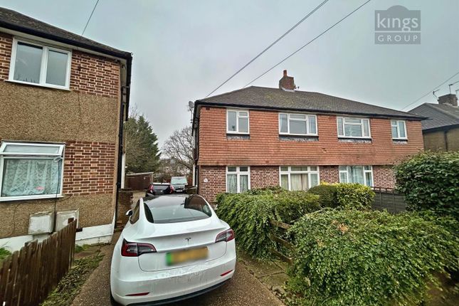 Brunswick Gardens, Ilford 2 bed maisonette for sale