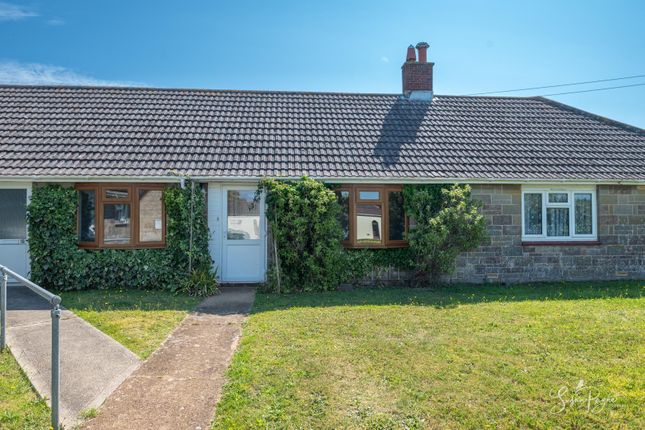 Main Road, Newbridge, Yarmouth 2 bed terraced bungalow for sale